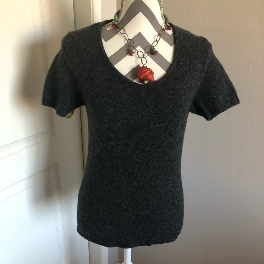 Vintage Express World Brand Short Sleeve Sweater